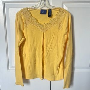 J.H. Collectibles Long Sleeved Top. Great Condition